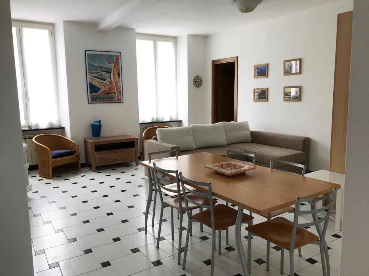 Piazza Staglieno - Appartamento Centralissimo A 30M Dalla Spiaggia レヴァント エクステリア 写真